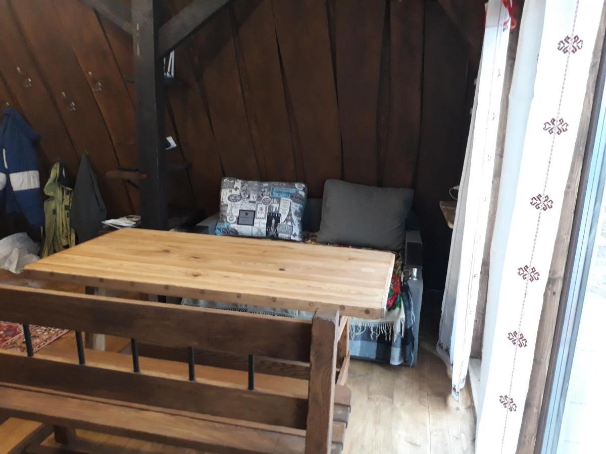 Oak House Appartement Palyanytsya Buitenkant foto